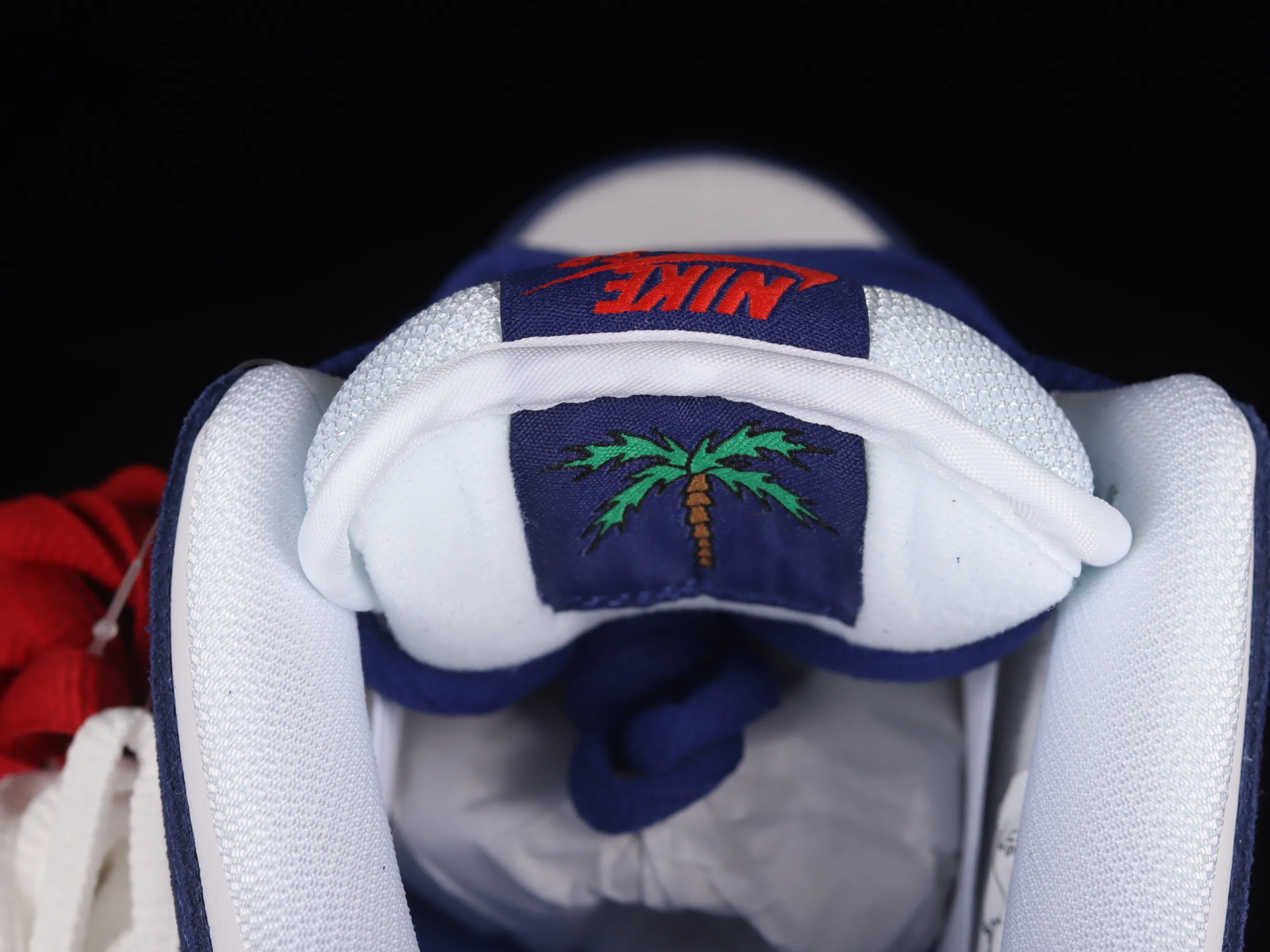 All Categories Nk SB Dunk Series Nk SB Dunk Low Low-top Sneakers F Version Nk SB Dunk Low White and Blue Los Angeles Dodgers SB Smashing Backboard Fashion Casual Sneakers DO9395-400